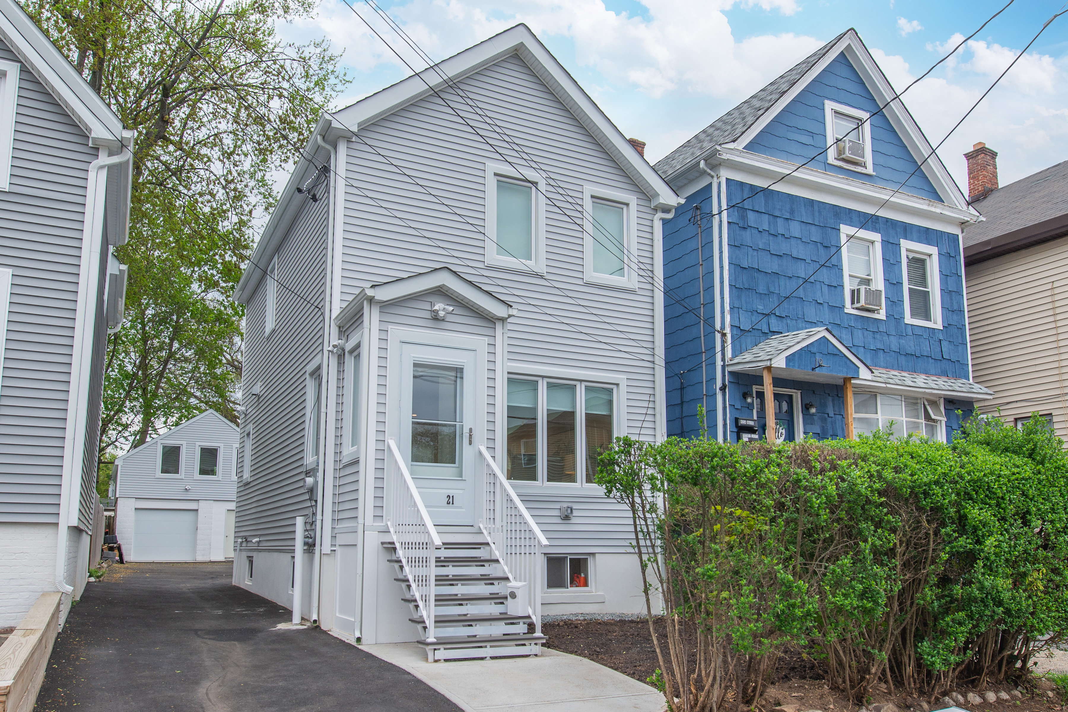 21 Meade St, West Orange